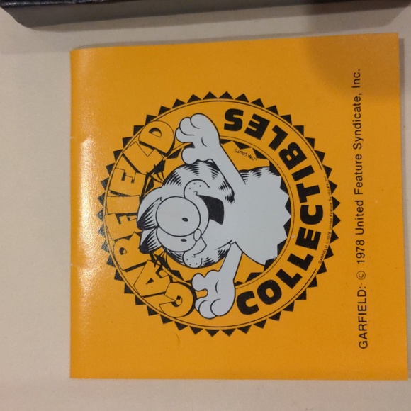 Garfield 1987 first limited collectes series silver coin .999 medallion. - Picture 3 of 9